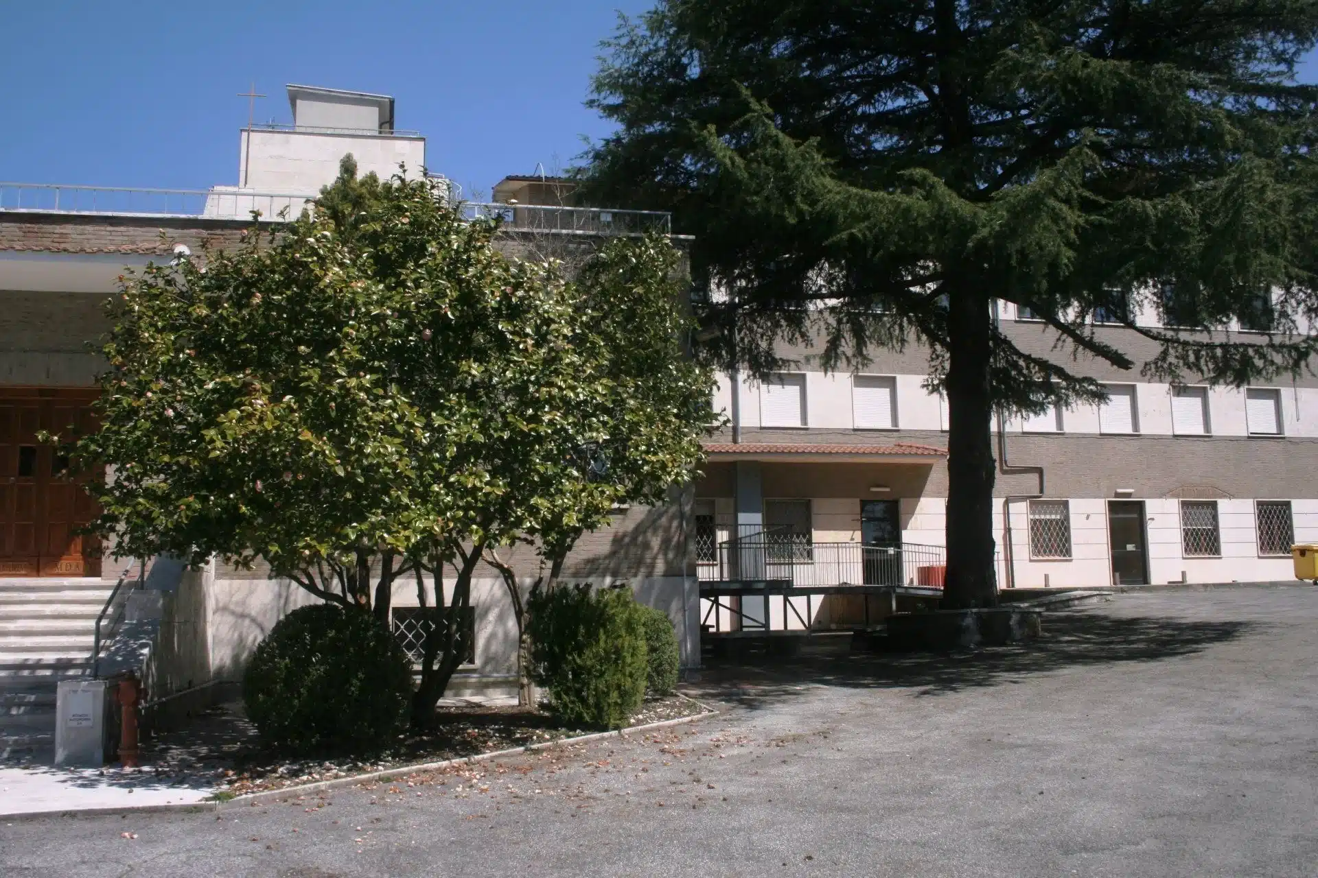Casa di riposo Auxilium Madonna del Divino Amore a GROTTAFERRATA