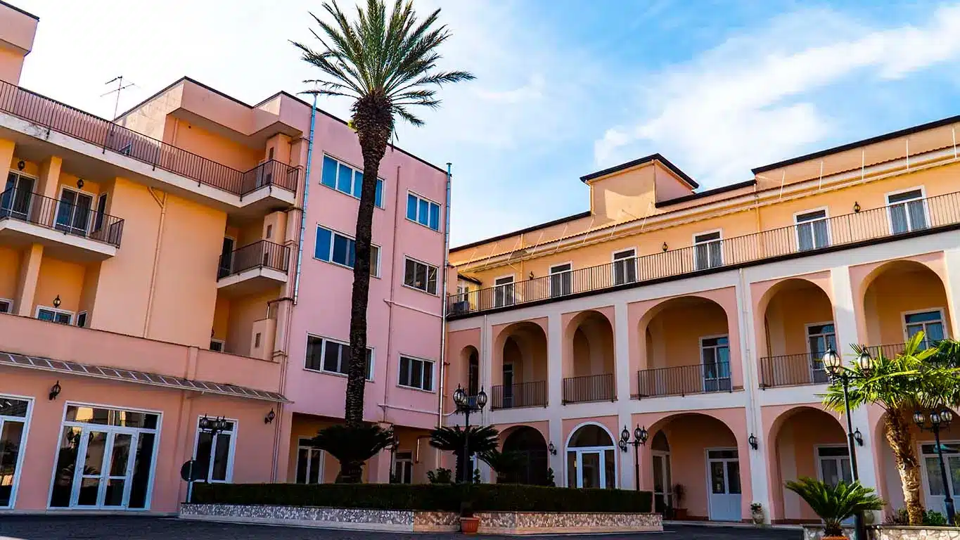 Casa albergo G. Saraceni a Santa Maria Capua Vetere